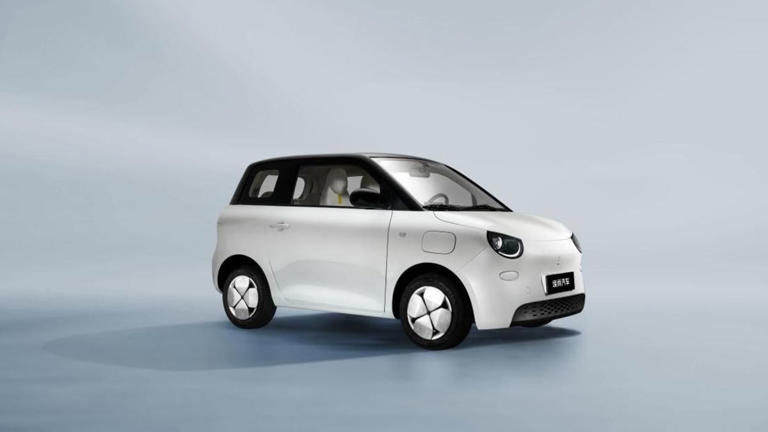 Strategi Wuling: Aishang A100C Targetkan Para Muda Perkotaan