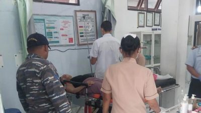 Penumpang KMP Pottre Koneng Nekat Lompat Ke Laut
