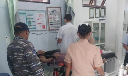 Penumpang KMP Pottre Koneng Nekat Lompat Ke Laut