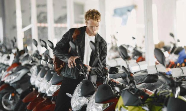 Tips Sukses Beli Motor Cash Tanpa Dipersulit Oleh Diler