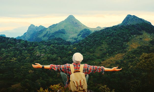 Dompet Tebal Buat Liburan, Etika Tipis Buat Alam