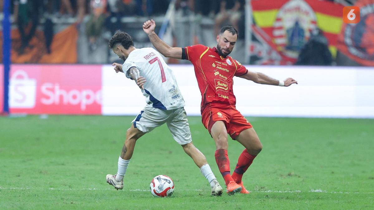 Persija Vs Persita: Panggung Shayne Pattynama