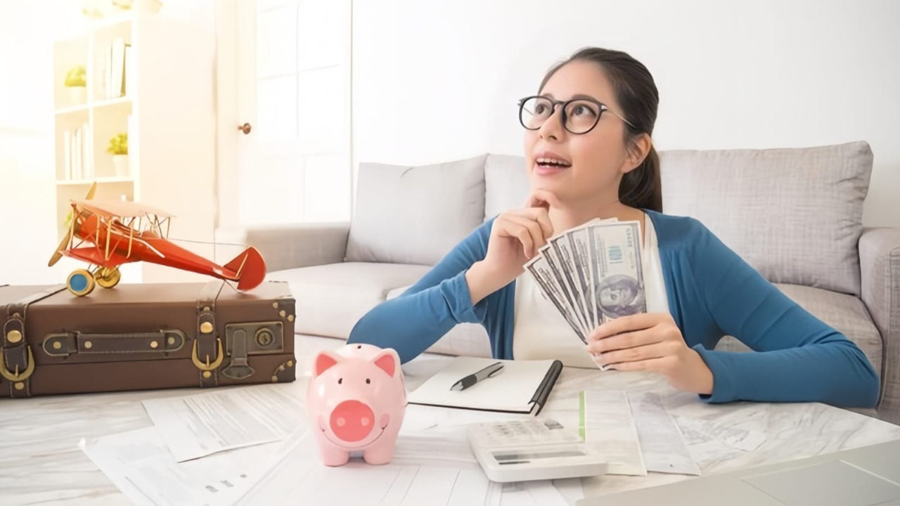Dompet Tipis Terus? Ini Trik Nabung Buat Mahasiswa Tukang Jajan