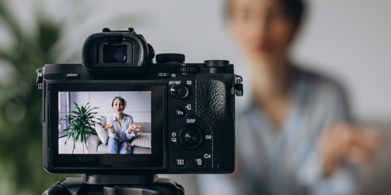 Kamera Mirrorless Murah Buat YouTuber Pemula, Hasil Pro!