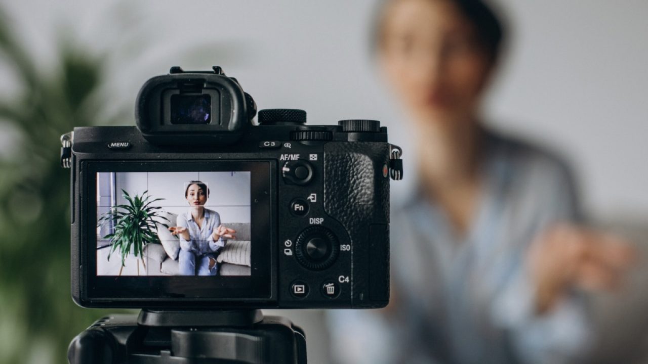 Kamera Mirrorless Murah Buat YouTuber Pemula, Hasil Pro!