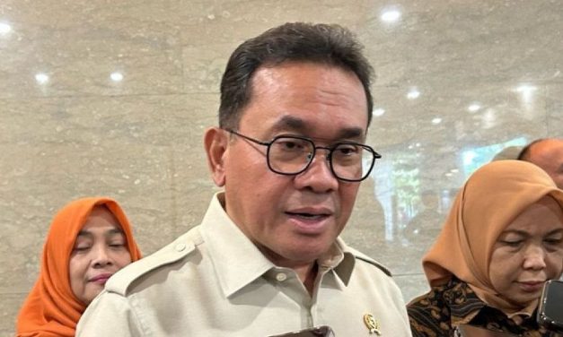 Surplus Dagang Jumbo, Kok Pertumbuhan Malah Lesu?
