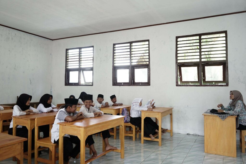 Investasi Terbaik: Hubungan Pendidikan Dan Isi Dompet
