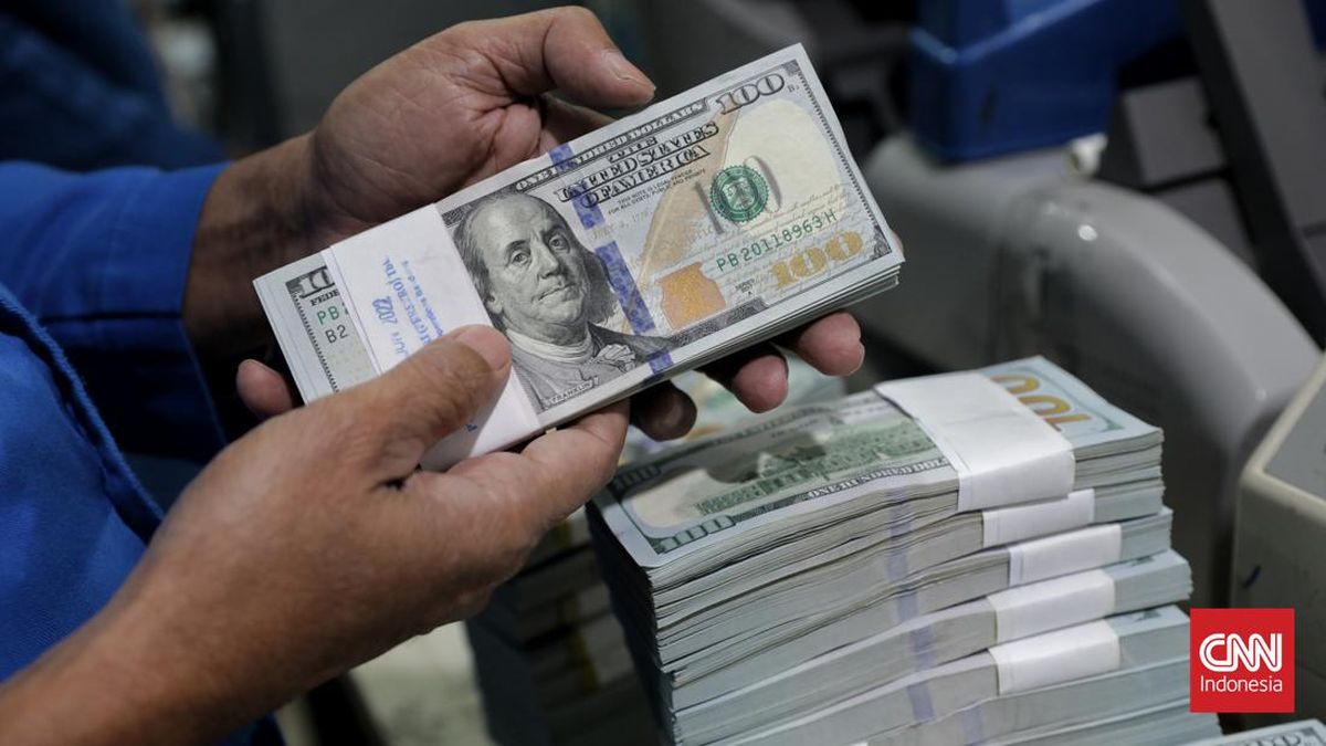 Utang & Rupiah Bikin Cadangan Devisa Turun!